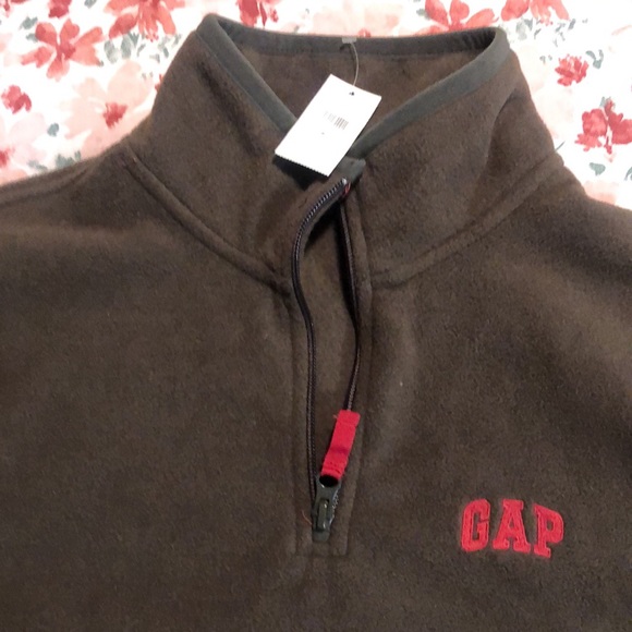 Gap Pullover Fleece - Picture 2 of 4